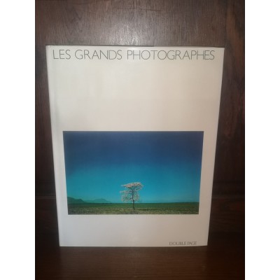 Les grands photographes par Lyu hanabusa, robert Van der Hilst, rosine Mazin, harry Gruyeart, andré Martin et padraig Creston