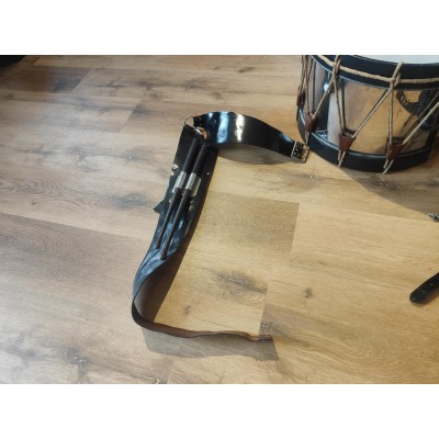 Tambour tenor militaire ancien Robert Martin Macon avec baudrier, baguette et pochette