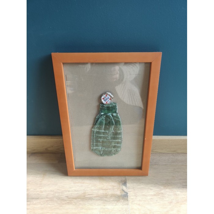 Bouteille en plastique 1664  ancadrée