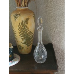 Carafe en cristal taillé et décorée