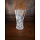 Vase en cristal taillé de forme tulipe à décor de pointe de diamants