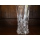 Vase en cristal taillé de forme tulipe à décor de pointe de diamants